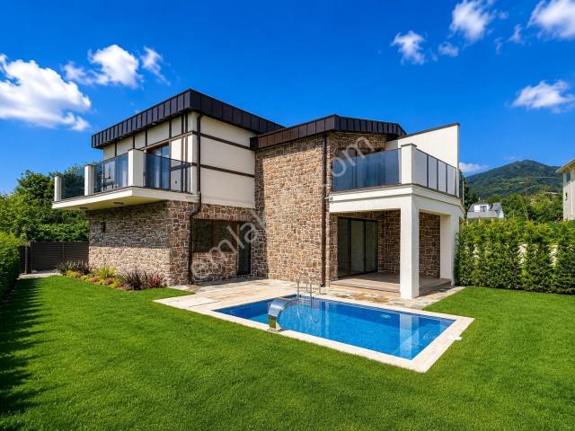 Kartepe, Kocaeli içerisinde satılık Villa