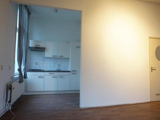 Studio te huur in Rivierenbuurt, Zuid Holland