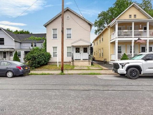 House for sale in Saratoga, New York