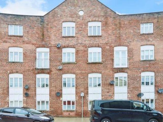 House for sale in Leylands, West Yorkshire