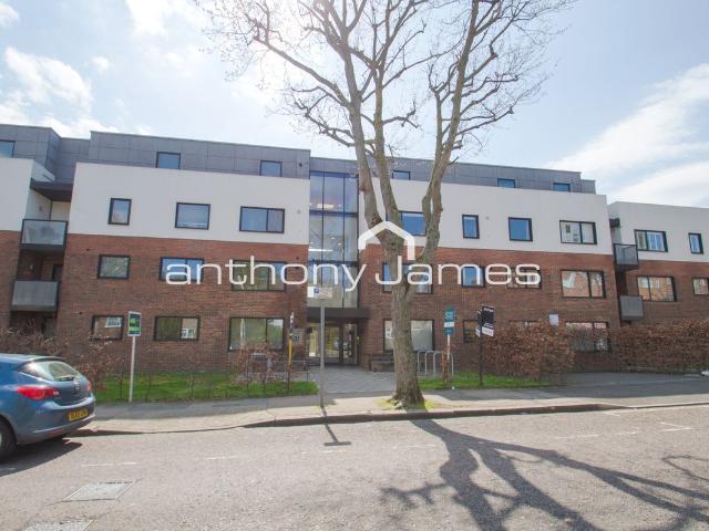 Apartment for rent in Falconwood, Greater London