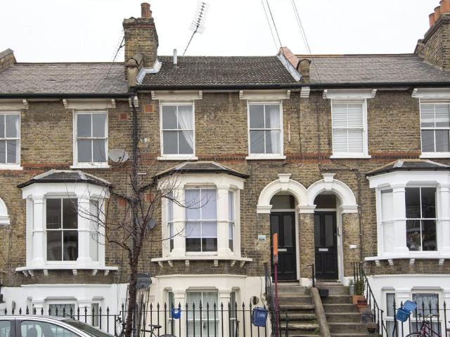 Apartment for rent in Homerton, Greater London