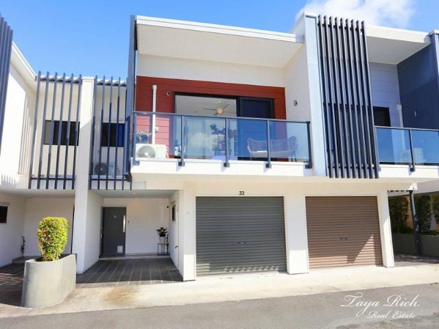 Townhouse for sale in Fernbrook, Queensland
