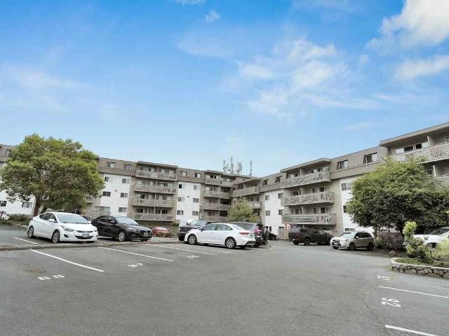 Apartment for rent in Esquimalt, British Columbia