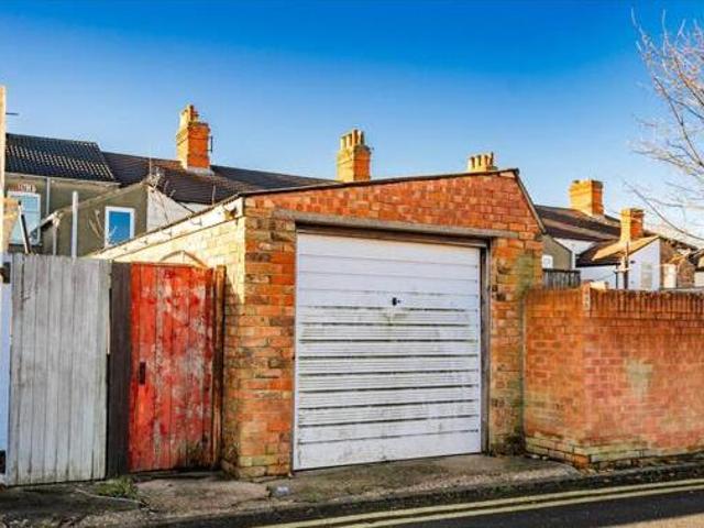 House for sale in Grimsby, North East Lincolnshire
