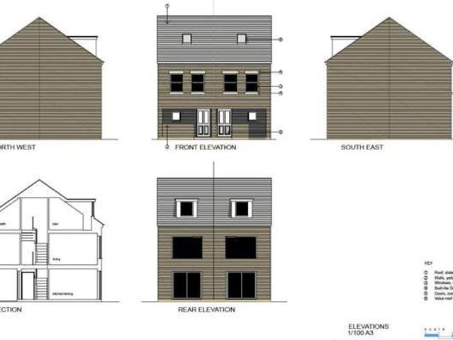 House for sale in River, Ash