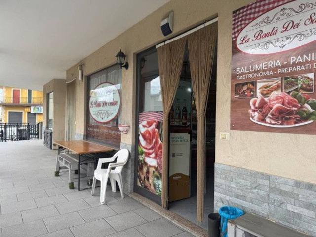 Locale Commerciale in vendita a Terme Vigliatore, Sicilia
