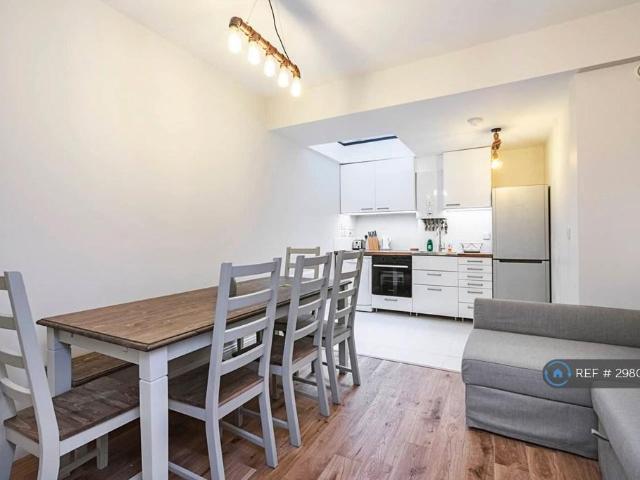 Apartment for rent in Shepherd's Bush, Greater London
