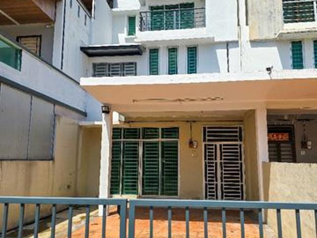 Terraced House for rent in Wellesley, Penang