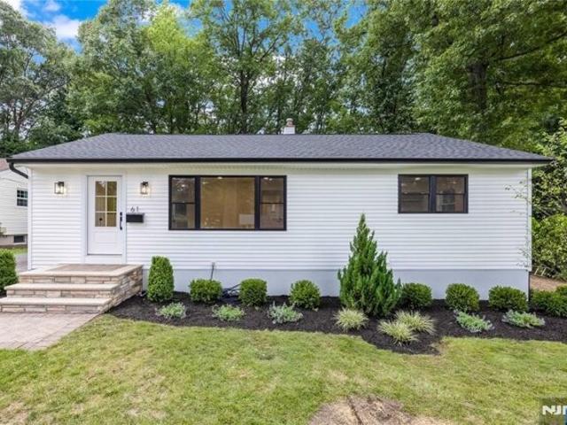 House for sale in Waldwick, New Jersey