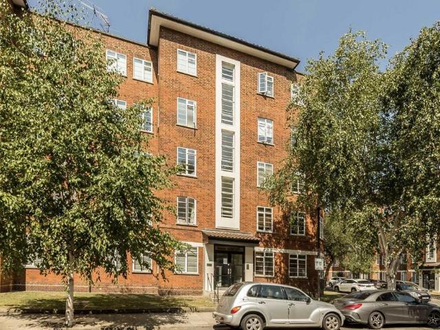 Apartment for rent in St. John's Wood, Greater London