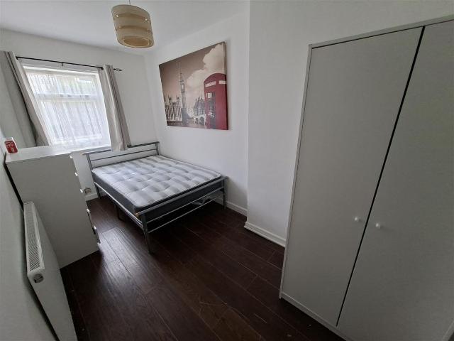 Apartment for rent in Plasnewydd, Falcon Lodge