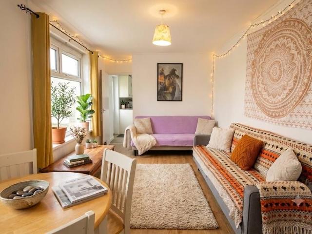 House for rent in Plasnewydd, Falcon Lodge