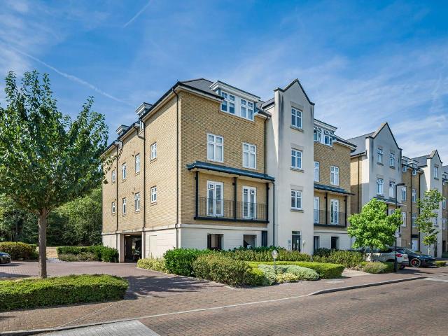 Apartment for rent in Bromley Common, Greater London