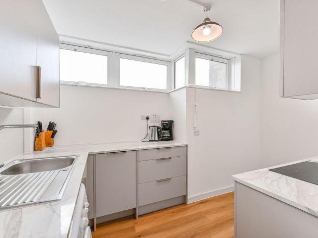 House for rent in Seven Dials, Bloomsbury