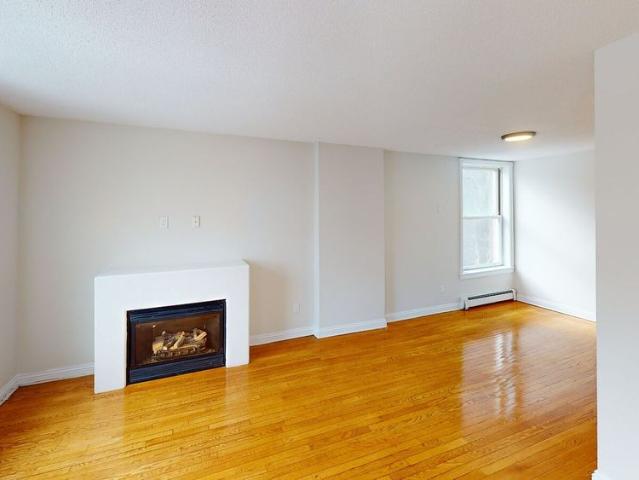 Apartment for rent in Mulhurst Bay, Ontario