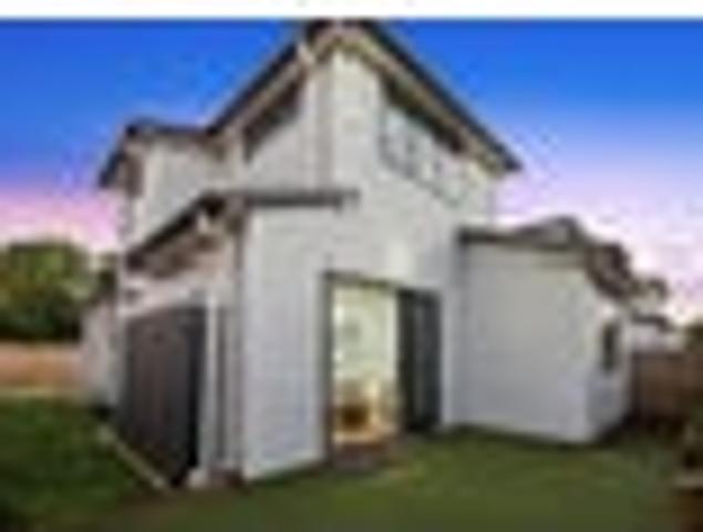 House for sale in Eastern Beach, Howick