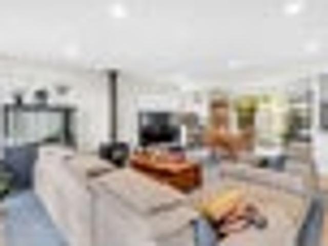 House for sale in Eastern Beach, Howick
