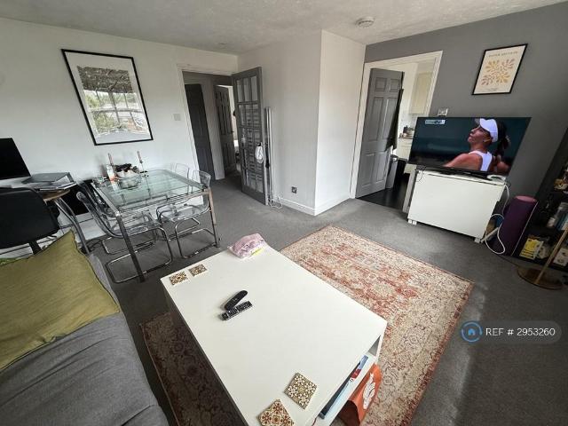 House for rent in Furzedown, Greater London