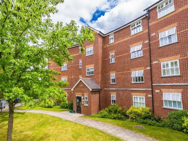House for rent in Furzedown, Greater London