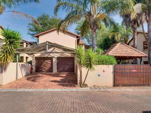 Townhouse for sale in Nooitgedacht, Gauteng
