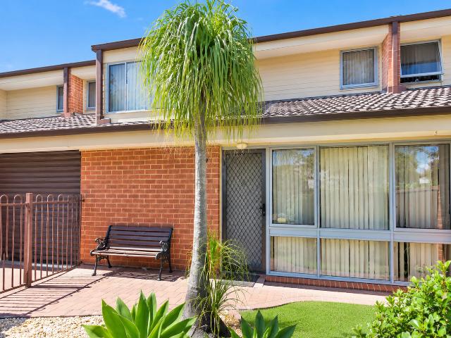 House for rent in Macquarie Fields, Sydney