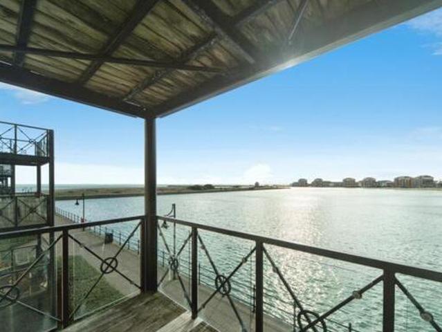 House for sale in Macquerie Quay, Eastbourne