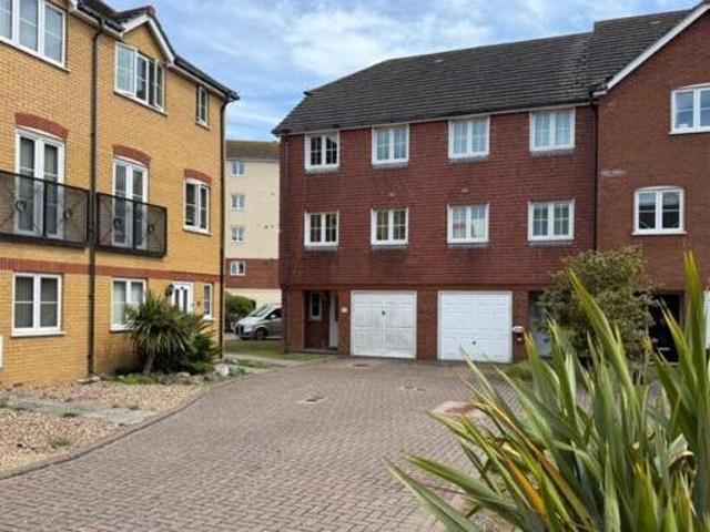 House for sale in Sovereign Harbour, Eastbourne
