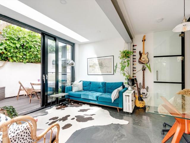 Apartment for rent in Kensal Town, Greater London