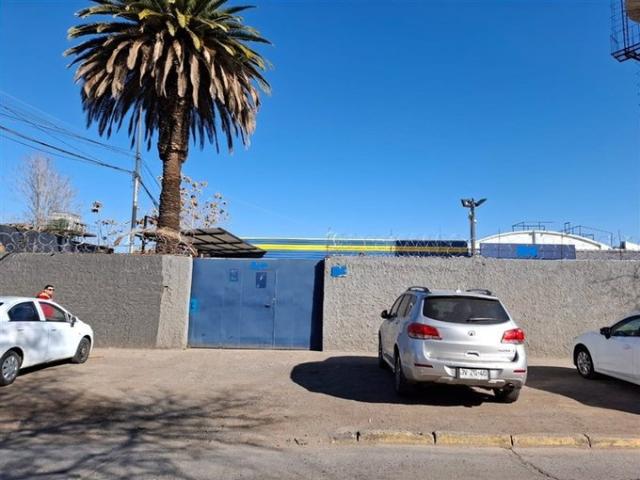 Macul, Obispo Arturo Espinoza con Los Plátanos