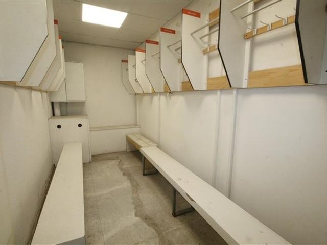 Macul, Obispo Arturo Espinoza con Los Plátanos