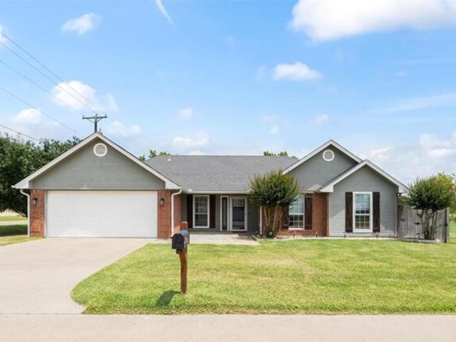 House for sale in Eustace, Texas