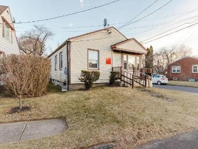 House for sale in Kingston