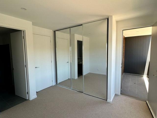 Townhouse for rent in Maddingley, Victoria