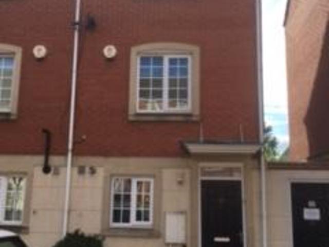 House for rent in Pear Tree Lane - Industrial Estate, Dudley