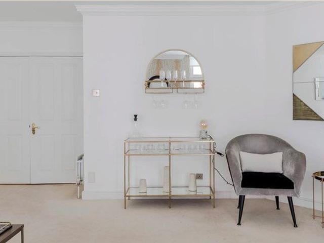 Apartment for rent in East Marylebone, Cat Hill