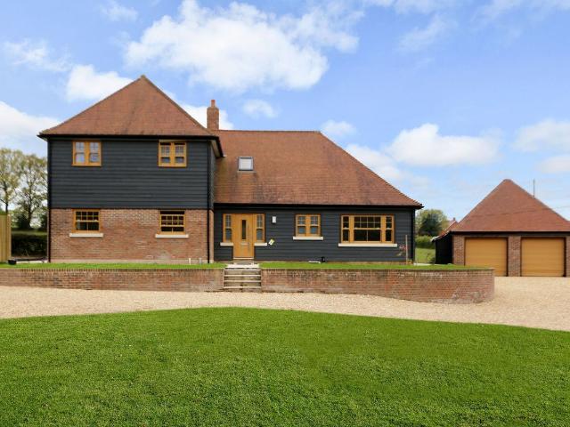 Apartment for rent in Helford, Hampshire