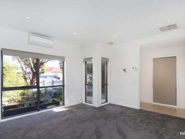 Townhouse for rent in Camerons Creek, Victoria