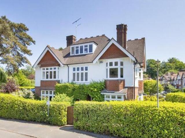 House for sale in Broadwater Down, Sandown Park