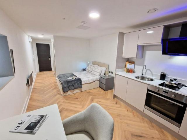 Apartment for rent in London Borough of Ealing, Park Royal