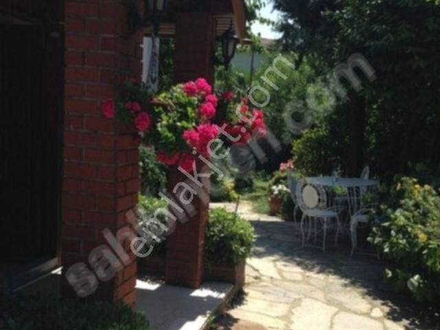 Sariyer, Maden Mahallesi içerisinde satılık Villa