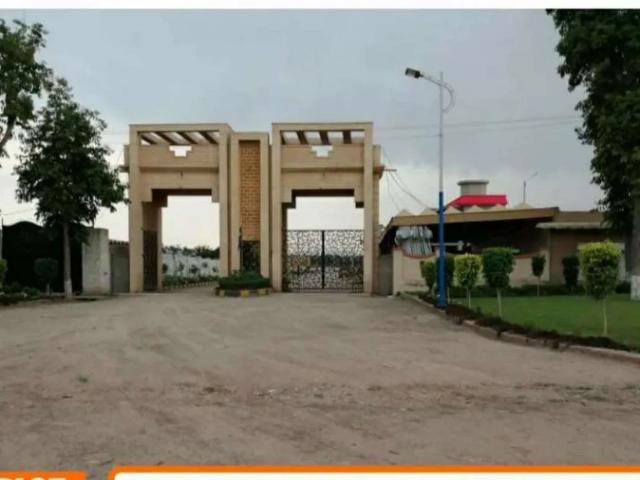 Land for sale in Peshawar, North West Frontier Province