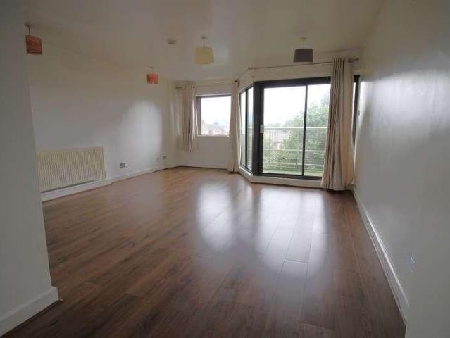 Apartment for rent in Gorse Hill, Trafford Park