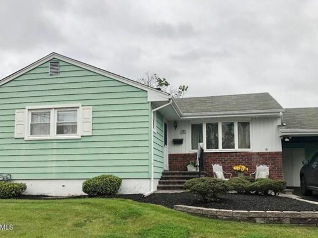 House for sale in Cliffwood, New Jersey