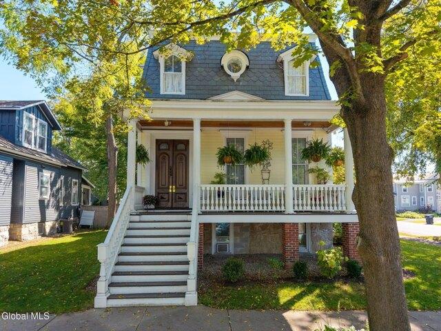 House for sale in Saratoga, New York
