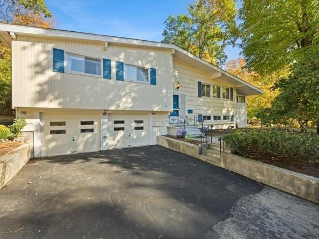 House for sale in Sharon, Norfolk County
