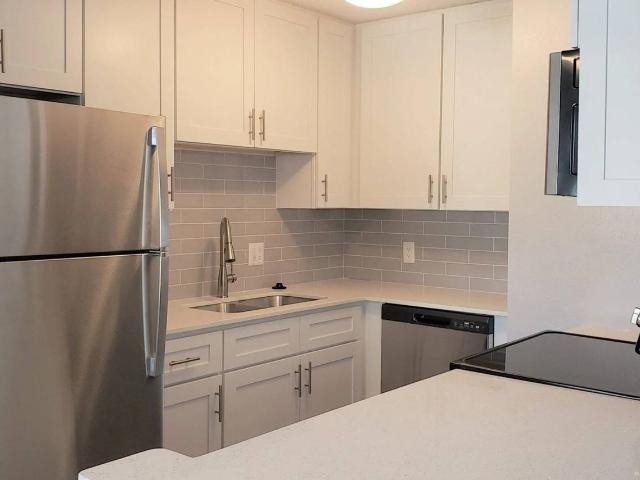 Apartment for rent in Crystal Beach, Florida