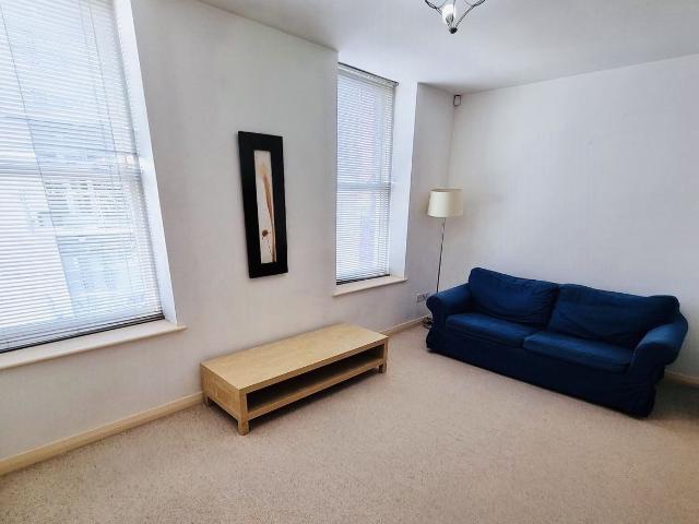 Apartment for rent in Chinatown, Calderstones