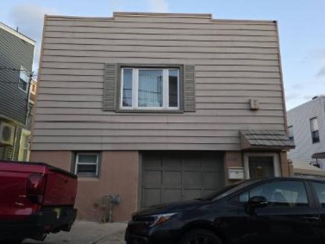 House for sale in Hudson, New Jersey