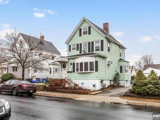 House for sale in Carlstadt House for sale in Carlstadt